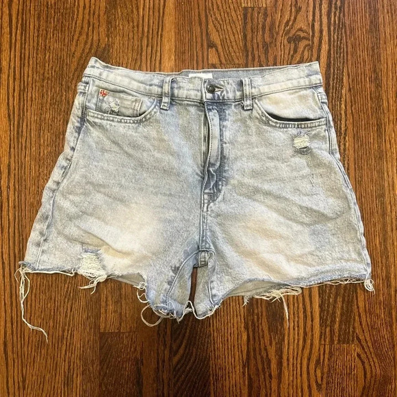 Hudson Kass High Rise Biker Shorts, Size 28. - Picture 3 of 7